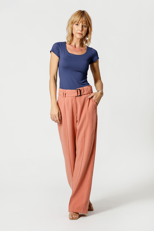 Blusa em Poliamida com Decote - Marinho