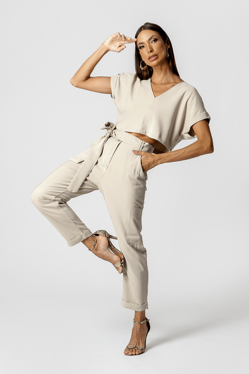 Calça Cargo Cenoura Com Cinto Faixa - Gelo Esc