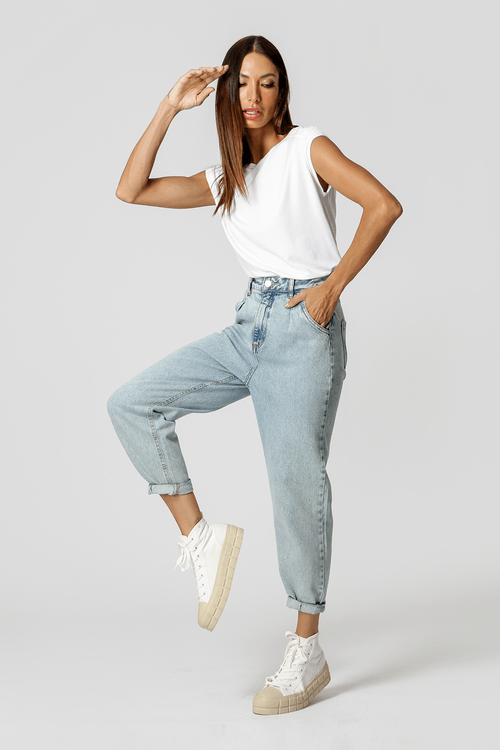 T Shirt Com Detalhe No Ombro De Paetê - Branco
