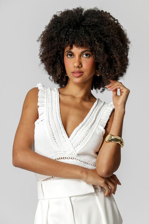 Blusa Retilínea com Detalhe de Babado na Alça - Off White