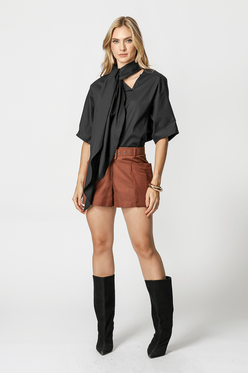 Shorts Com Bolsos Amplos - Marrom