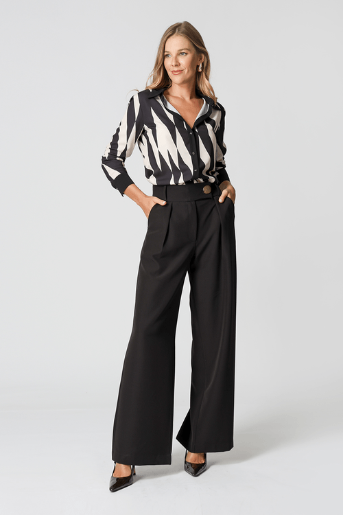 Calça Pantalona Cós Minimalista Com Botão Dourado - Preto